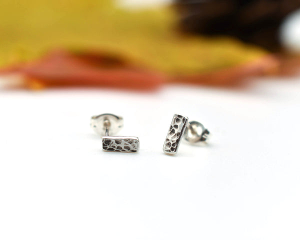 Textured Bar Studs